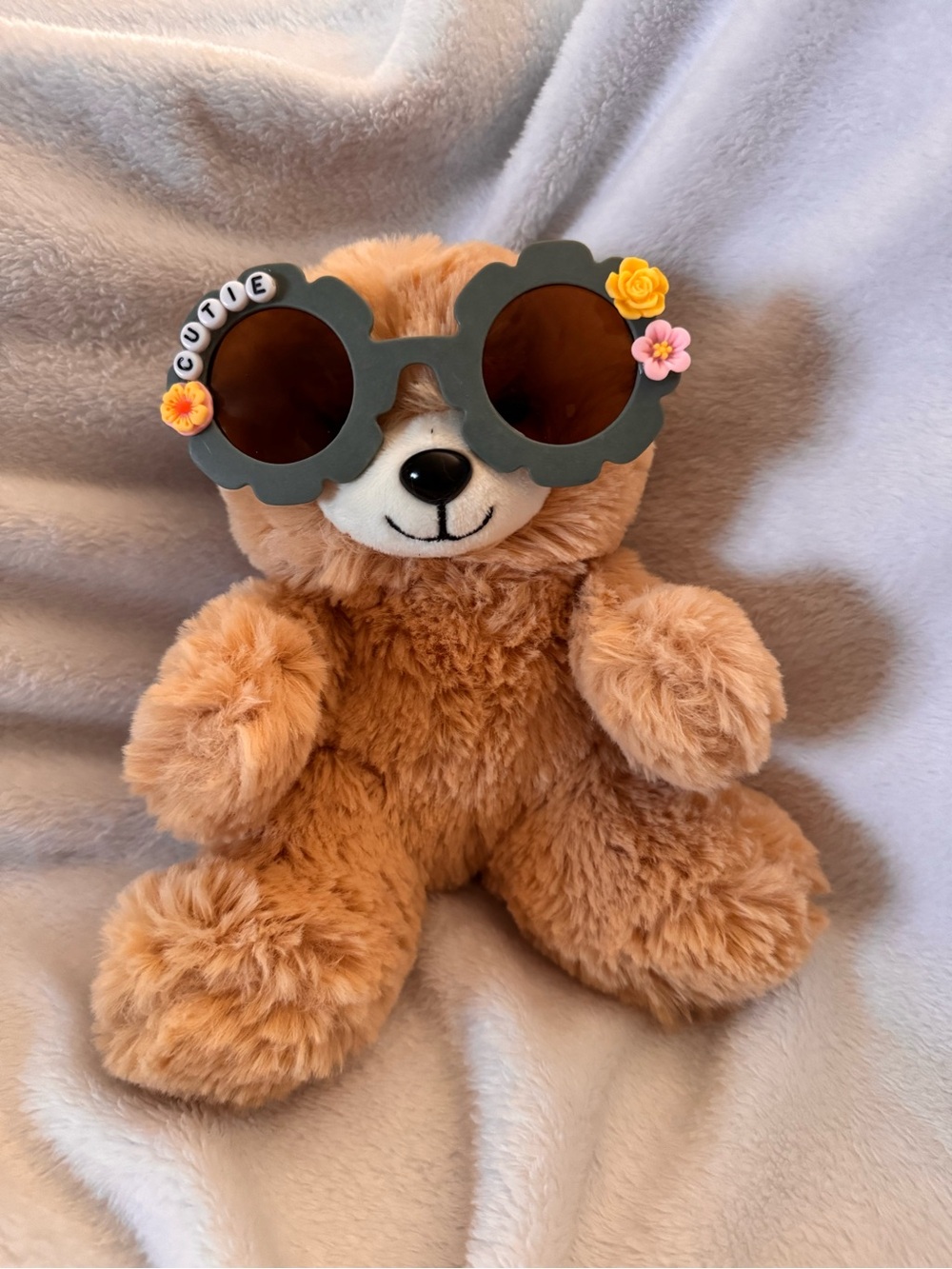 Green Flower Shaped Girl’s Sunglasses